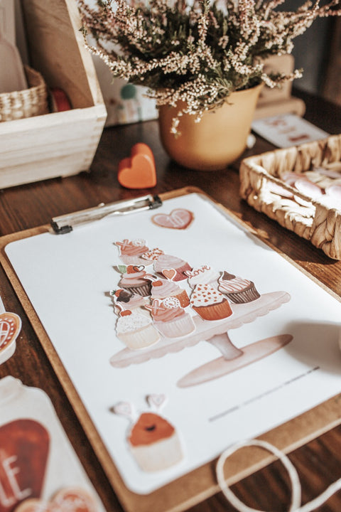 Minimalist Valentine's Baskets For The Littles.